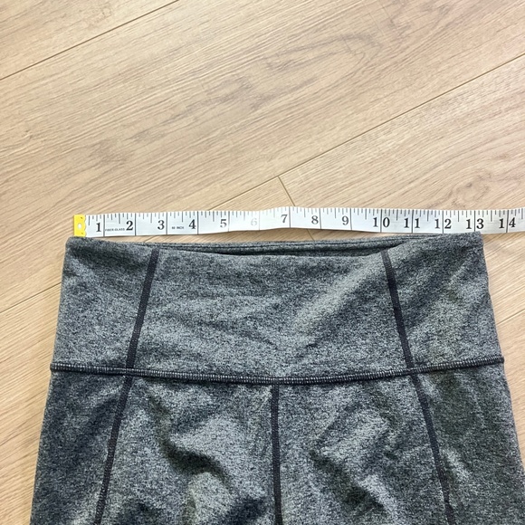 Athleta salutation 7/8 gray leggings size small - Picture 6 of 8